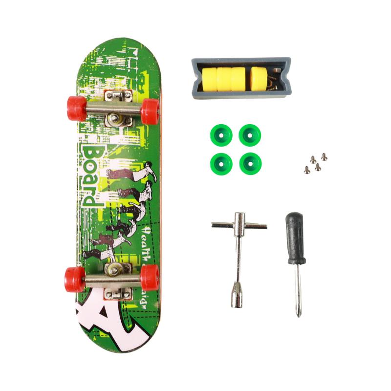 Skatepark - rampa a skateboard/fingerboard skrutkovací