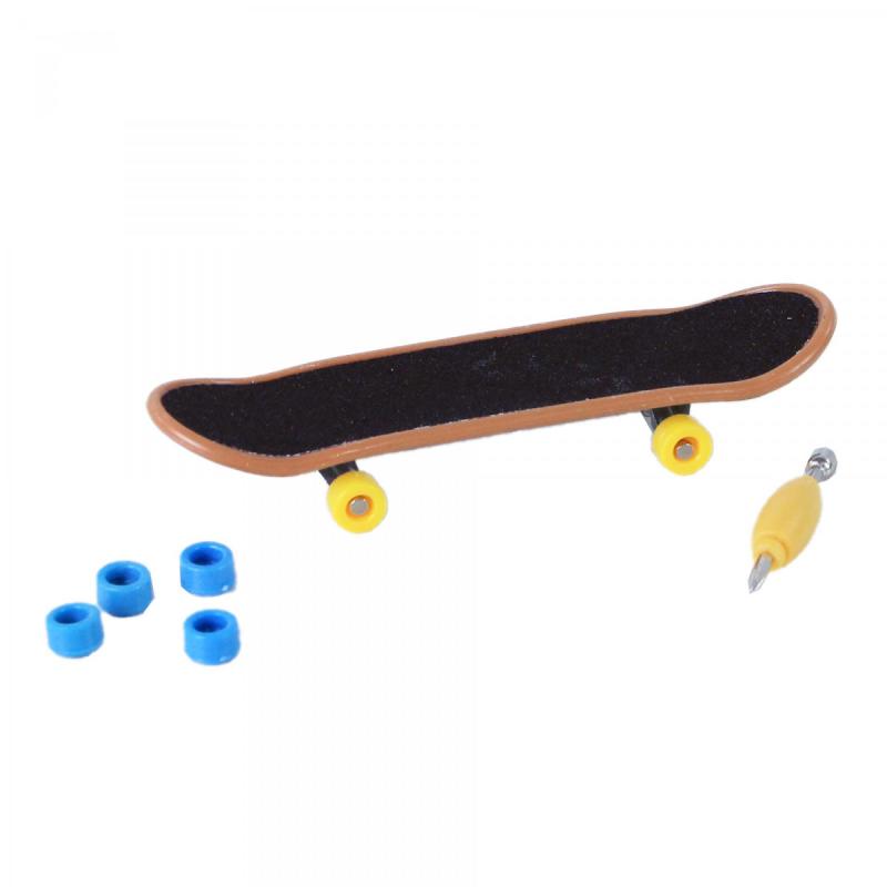 Skateboard/fingerboard skrutkovacie